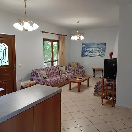 Lefkas House With Garden