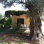 Vakantiehuis Lefkas House With Garden *