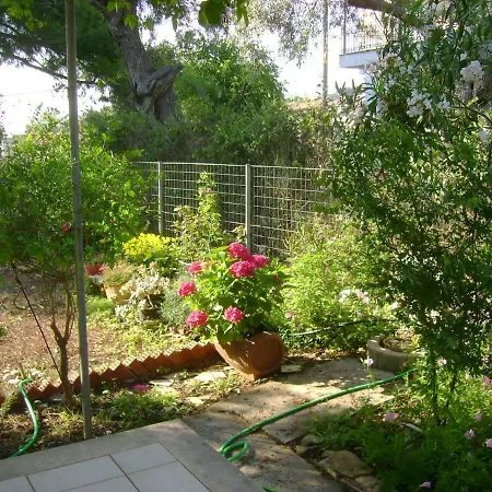 Lefkas House With Garden