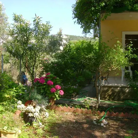Сasa de vacaciones Lefkas House With Garden *