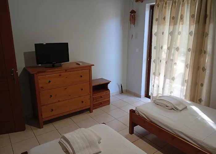 Lefkas House With Garden Semesterbostad