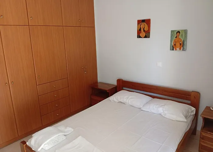 Lefkas House With Garden Semesterbostad Tsoukaládhes