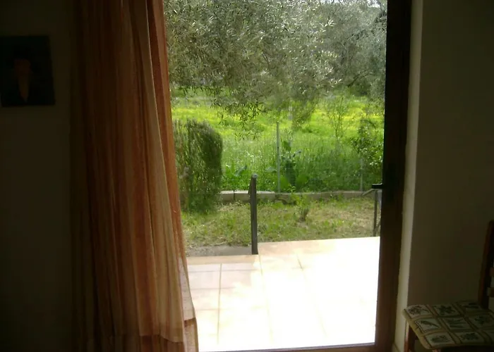Lefkas House With Garden Semesterbostad